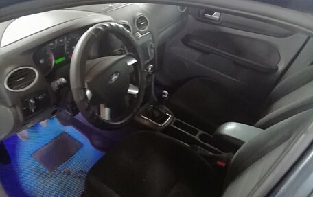 Ford Focus II рестайлинг, 2006 год, 250 000 рублей, 27 фотография