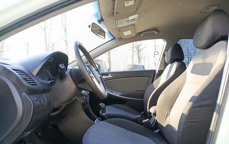 Hyundai Solaris II рестайлинг, 2013 год, 680 000 рублей, 20 фотография