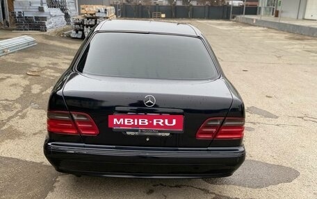 Mercedes-Benz E-Класс, 2000 год, 390 000 рублей, 5 фотография