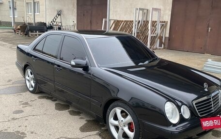 Mercedes-Benz E-Класс, 2000 год, 390 000 рублей, 3 фотография