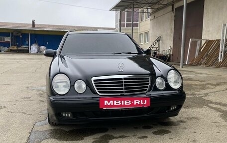 Mercedes-Benz E-Класс, 2000 год, 390 000 рублей, 13 фотография