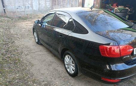 Volkswagen Jetta VI, 2013 год, 990 000 рублей, 4 фотография