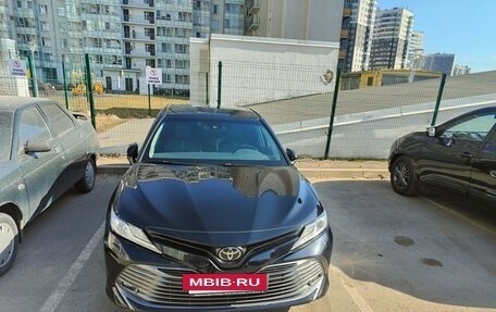 Toyota Camry, 2020 год, 3 500 000 рублей, 4 фотография
