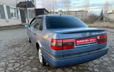 Volkswagen Passat B4, 1994 год, 299 000 рублей, 4 фотография