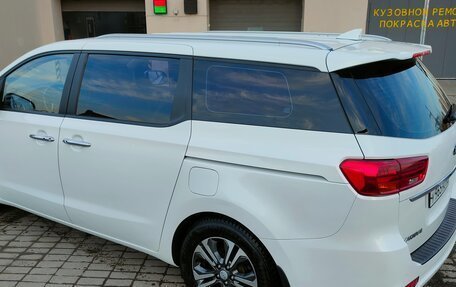 KIA Carnival III, 2019 год, 2 500 000 рублей, 5 фотография