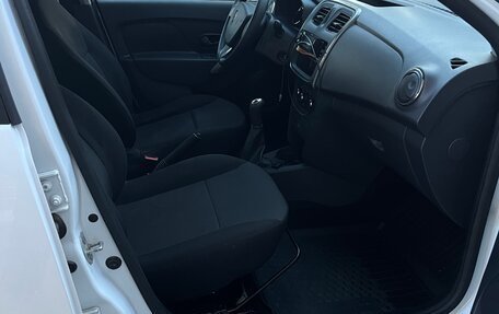 Renault Logan II, 2016 год, 880 000 рублей, 10 фотография