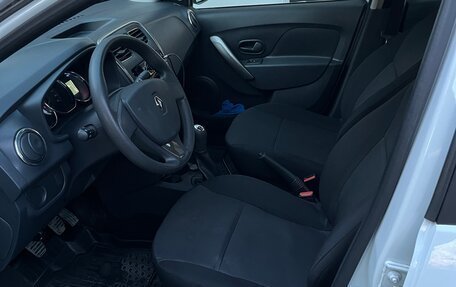 Renault Logan II, 2016 год, 880 000 рублей, 8 фотография