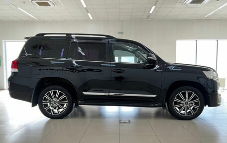 Toyota Land Cruiser 200, 2015 год, 4 990 000 рублей, 6 фотография