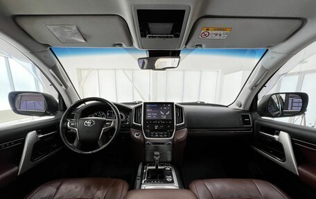 Toyota Land Cruiser 200, 2015 год, 4 990 000 рублей, 13 фотография