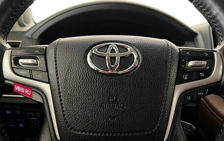 Toyota Land Cruiser 200, 2015 год, 4 990 000 рублей, 19 фотография