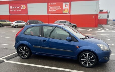 Ford Fiesta, 2007 год, 450 000 рублей, 2 фотография