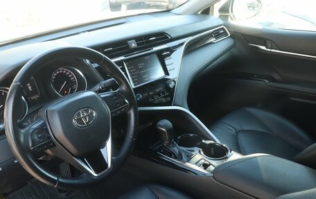 Toyota Camry, 2018 год, 2 100 000 рублей, 5 фотография