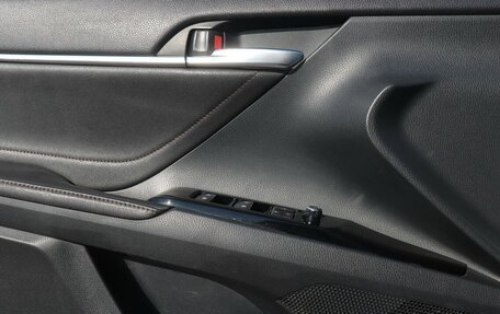 Toyota Camry, 2018 год, 2 100 000 рублей, 9 фотография