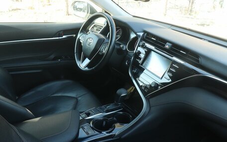 Toyota Camry, 2018 год, 2 100 000 рублей, 6 фотография