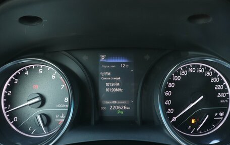 Toyota Camry, 2018 год, 2 100 000 рублей, 15 фотография