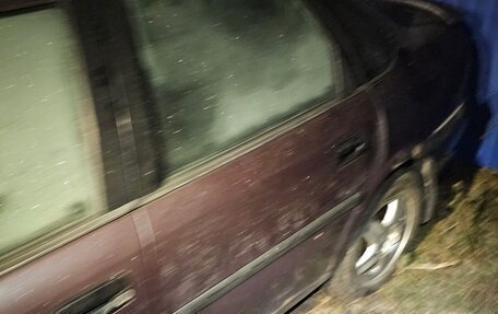 Opel Vectra B рестайлинг, 1999 год, 80 000 рублей, 2 фотография