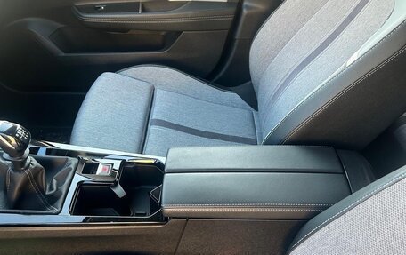 Opel Astra, 2022 год, 1 825 000 рублей, 10 фотография