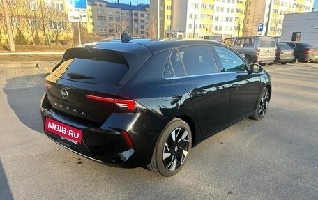 Opel Astra, 2022 год, 1 825 000 рублей, 4 фотография