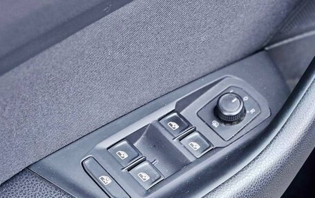 Volkswagen Passat B8 рестайлинг, 2018 год, 1 899 000 рублей, 11 фотография