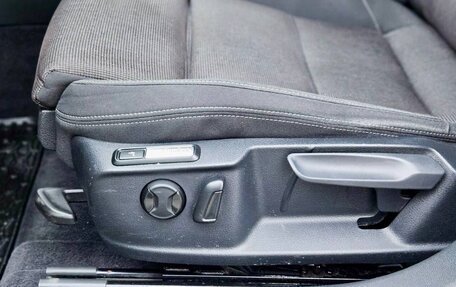 Volkswagen Passat B8 рестайлинг, 2018 год, 1 899 000 рублей, 15 фотография