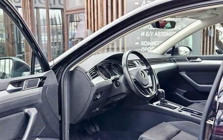 Volkswagen Passat B8 рестайлинг, 2018 год, 1 899 000 рублей, 10 фотография