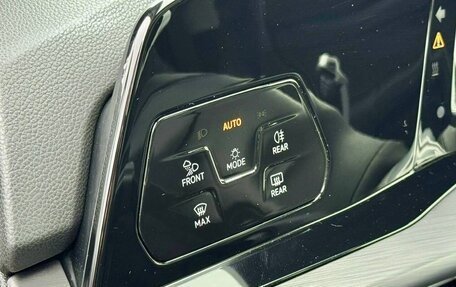 Volkswagen Golf VIII, 2021 год, 3 350 000 рублей, 11 фотография