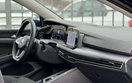 Volkswagen Golf VIII, 2021 год, 3 350 000 рублей, 17 фотография