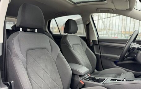 Volkswagen Golf VIII, 2021 год, 3 350 000 рублей, 18 фотография