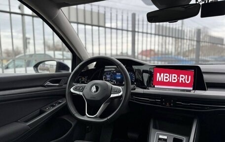 Volkswagen Golf VIII, 2021 год, 3 350 000 рублей, 21 фотография