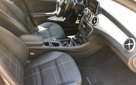 Mercedes-Benz GLA, 2015 год, 1 850 000 рублей, 9 фотография