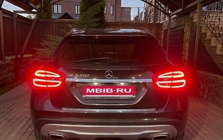 Mercedes-Benz GLA, 2015 год, 1 850 000 рублей, 2 фотография