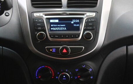 Hyundai Solaris II рестайлинг, 2014 год, 980 000 рублей, 13 фотография