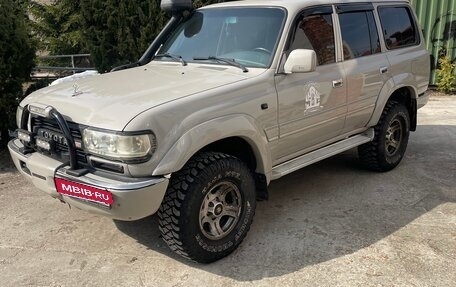 Toyota Land Cruiser 80 рестайлинг, 1993 год, 5 000 000 рублей, 1 фотография