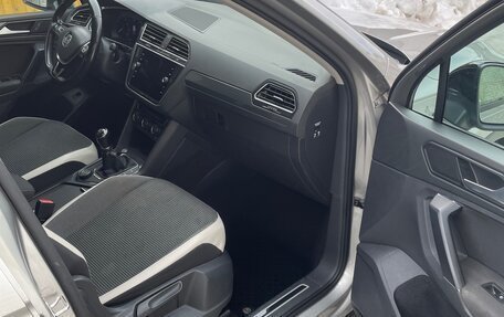 Volkswagen Tiguan II, 2018 год, 2 400 000 рублей, 7 фотография