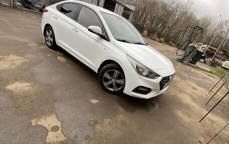 Hyundai Solaris II рестайлинг, 2018 год, 1 050 000 рублей, 3 фотография