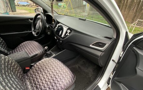 Hyundai Solaris II рестайлинг, 2018 год, 1 050 000 рублей, 9 фотография