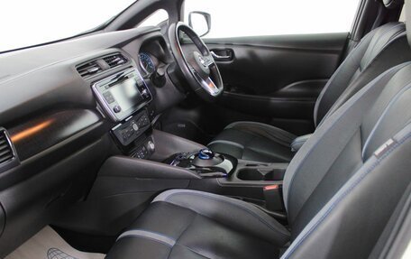 Nissan Leaf II, 2018 год, 1 690 000 рублей, 10 фотография