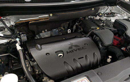 Mitsubishi Outlander III рестайлинг 3, 2020 год, 2 700 000 рублей, 9 фотография