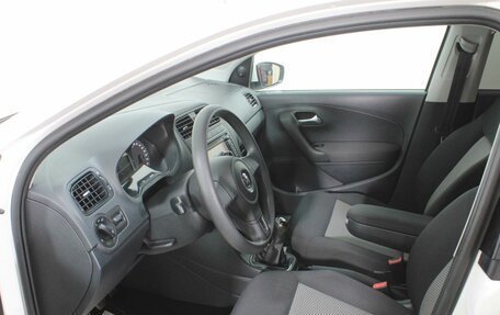 Volkswagen Polo VI (EU Market), 2012 год, 585 000 рублей, 16 фотография