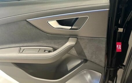 Audi SQ7, 2025 год, 17 000 000 рублей, 12 фотография