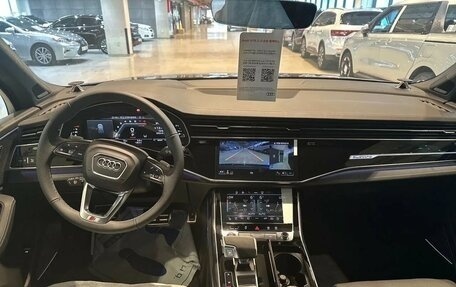 Audi SQ7, 2025 год, 17 000 000 рублей, 7 фотография