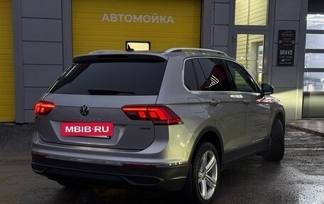 Volkswagen Tiguan II, 2021 год, 3 950 000 рублей, 3 фотография