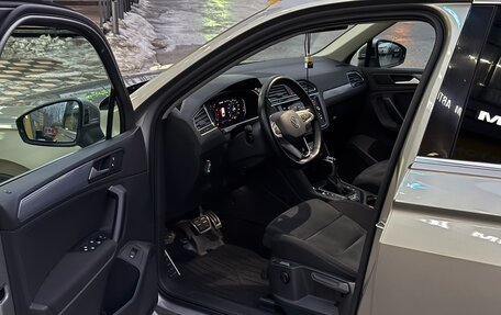 Volkswagen Tiguan II, 2021 год, 3 950 000 рублей, 6 фотография