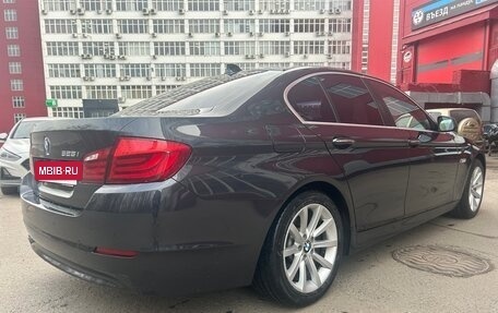 BMW 5 серия, 2012 год, 2 000 000 рублей, 2 фотография