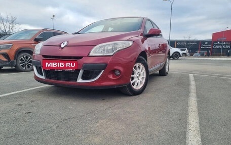 Renault Megane III, 2010 год, 650 000 рублей, 2 фотография