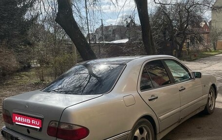 Mercedes-Benz E-Класс, 1995 год, 190 000 рублей, 5 фотография