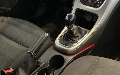 Opel Astra J, 2011 год, 749 900 рублей, 12 фотография