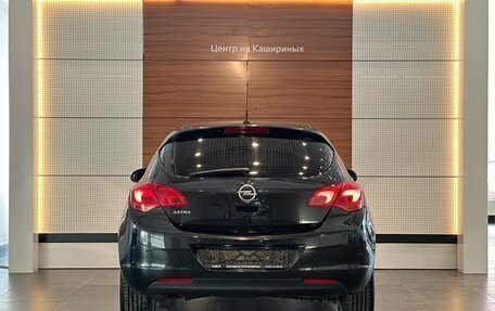 Opel Astra J, 2011 год, 749 900 рублей, 5 фотография