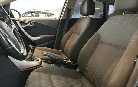 Opel Astra J, 2011 год, 749 900 рублей, 20 фотография