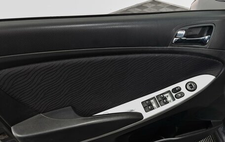 Hyundai Solaris II рестайлинг, 2012 год, 915 000 рублей, 11 фотография